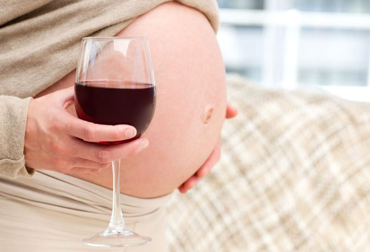 Красное вино при беременности