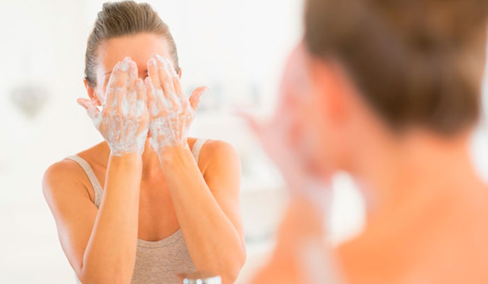 Каким мылом лучше мыть лицо?